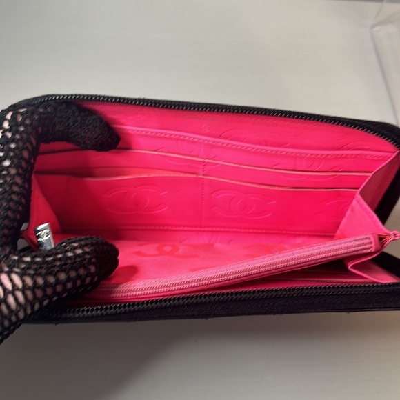 Chanel Cambon Black & Pink Zippy Wallet with Box & Dustbag! - Picture 8 of 15